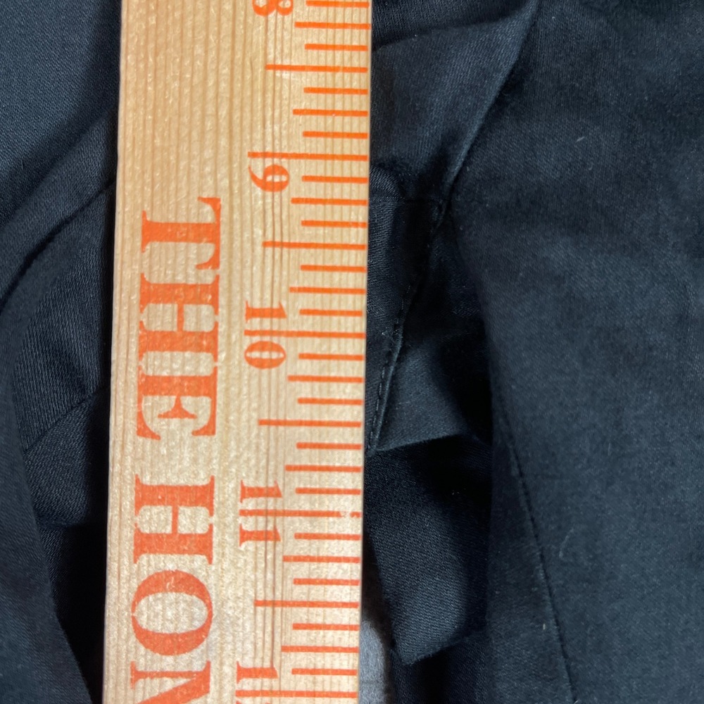 Burberry Golf Womens Black Knee Length Bermuda Shorts Logo Size USA 12 UK 16 - Picture 10 of 13